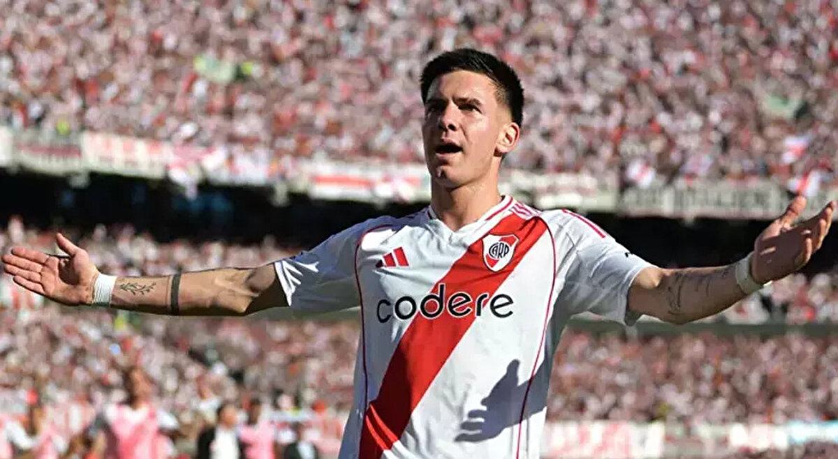 River Plate altyapısında yetişen Mastantuono, Arjantin ekibinde bu sezon 19 maçta 7 gol 4 asistlik performans sergiledi.<br>