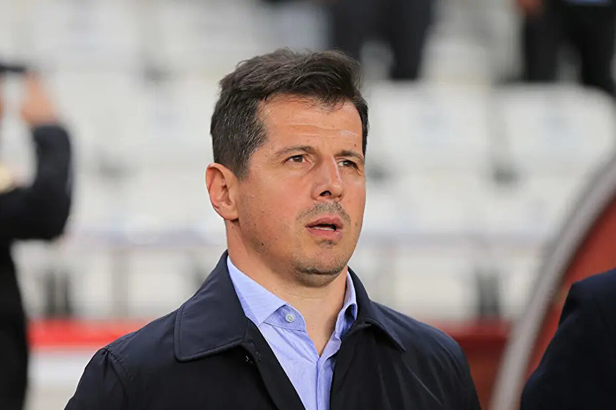 Emre Belözoğlu, İspanyol basınından AS'a konuştu. Deneyimli çalıştırıcı, Fenerbahçe'nin uzun yıllardır şampiyon olamaması ve Real Madrid forması giyen Arda Güler ile ilgili açıklamalarda bulundu. Emre Belözoğlu'nun ifadeleri şöyle:<br>