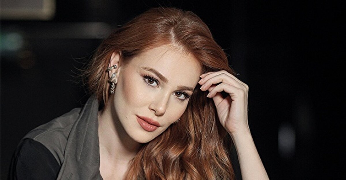 Elçin Sangu ile evinin dekorasyon işlerini yapan mimarlık şirketinin sahibi Abdullah Celal Erol arasındaki gerilim sürüyor.