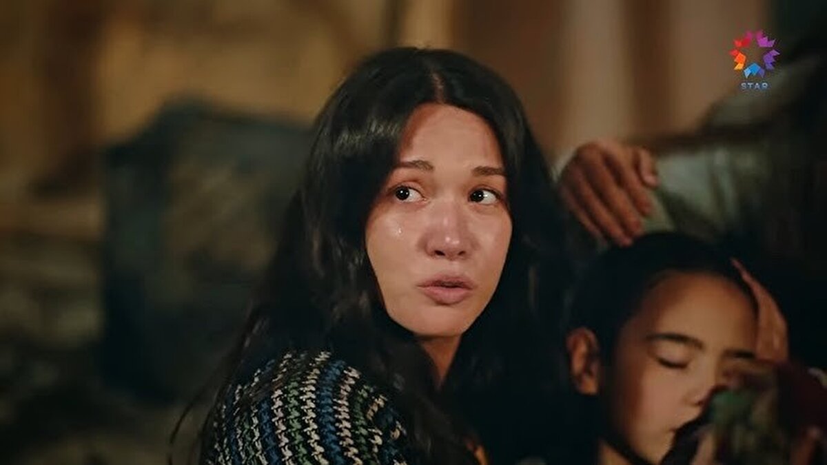 Çarşamba akşamları yayınlanan “Sahipsizler” bu hafta sezon finali yapacak. Cem Karcı’nın yönettiği Sahipsizler’in final sahnesinde iddiaya göre küfür krizi yaşandı. Setten sızan bilgilere göre dizinin final sahnesi çekilirken Cevdet rolünü oynayan usta aktör Reha Özcan öfke patlaması yaşadı.