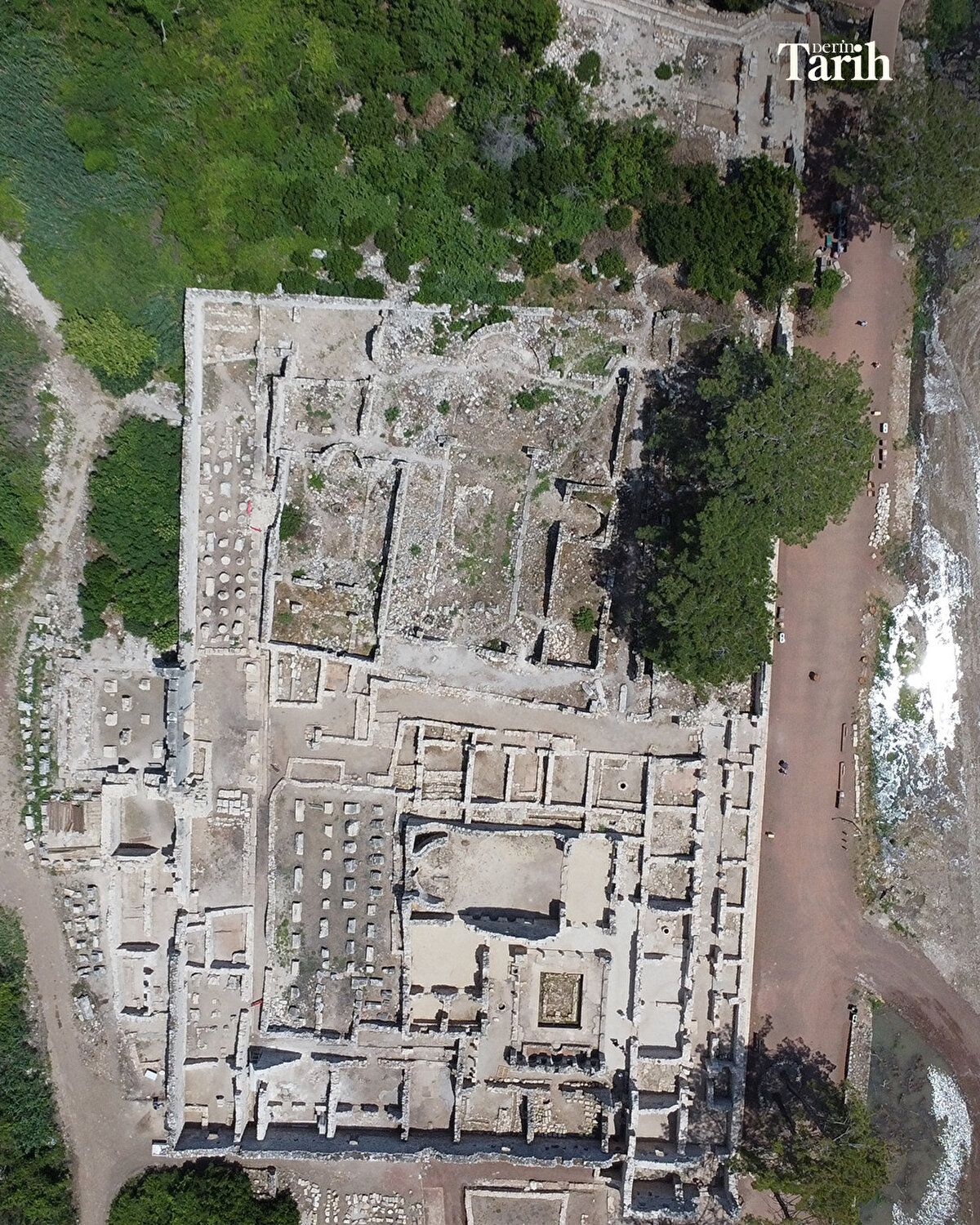 Bugüne kadar 1 ve 3 No'lu Kilise, giriş kompleksi, piskoposluk sarayı, köprü, anıt mezarı, mozaikli yapı, hamam, Antimakhos lahdi ve liman anıtsal mezarları gibi eserlerin tespit edildiği antik kentte, tarihi dokunun gün yüzüne çıkarılması için çalışmalar devam ediyor.