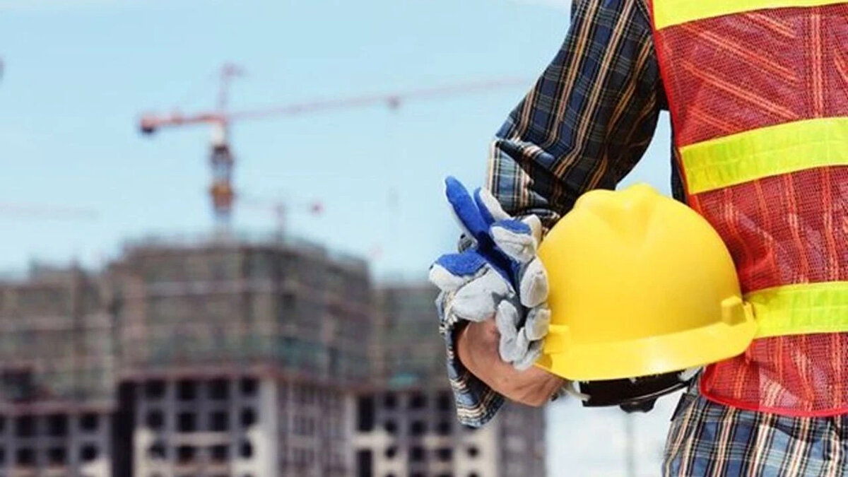 Türk-İş ve Hak-İş’in ortak hazırladığı taslakta, günlük brüt en düşük ücretin bin 800 liraya çıkarılması talep edilmiş, kıdem zammı ve refah payı da müzakere masasına getirilmişti.