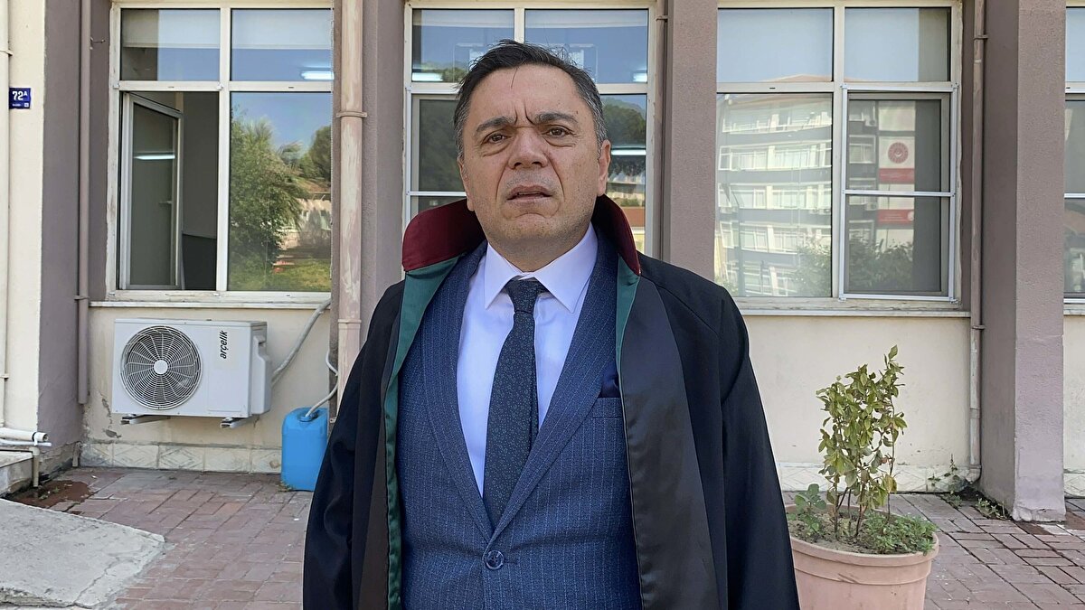 "Bu kararın örnek olmasını istiyoruz"<br><br>Kararın ardından açıklama yapan Ranuna Havin K.'nin ailesinin avukatı Sabri Güleç, "Bu ceza, önemli bir karardır. Türkiye için de çocuklara yönelik şiddet konusunda mahkumiyet açısından örnek teşkil edecektir. Bu kararın, çocuklarımızın korunması ve çocuklara yönelik şiddet eylemlerinin önlenmesi açısından emsal olmasını istiyoruz. Ayrıca sanık 60 gün cezaevinde kaldı. Bu süre, benzer eylemlerde Ceza Muhakemesi Kanunu'nun 100’üncü maddesi kapsamında tutuklama tedbirinin uygulanabilirliği açısından da örnek teşkil etmektedir. Bu süreçte bebek Ranuna Havin K.'ye destek veren herkese teşekkür ediyoruz. Mahkeme süreci devam edecek. Bizler bu kararın takipçisi olacağız. Sadece bebek Ranuna Havin K. için değil, onun gibi olan tüm çocuklar için sorumluluğumuzu yerine getirmek zorundayız. Umarız bu son olur. Bebek Ranuna Havin K. hiçbir zaman yalnız değildir" diye konuştu.