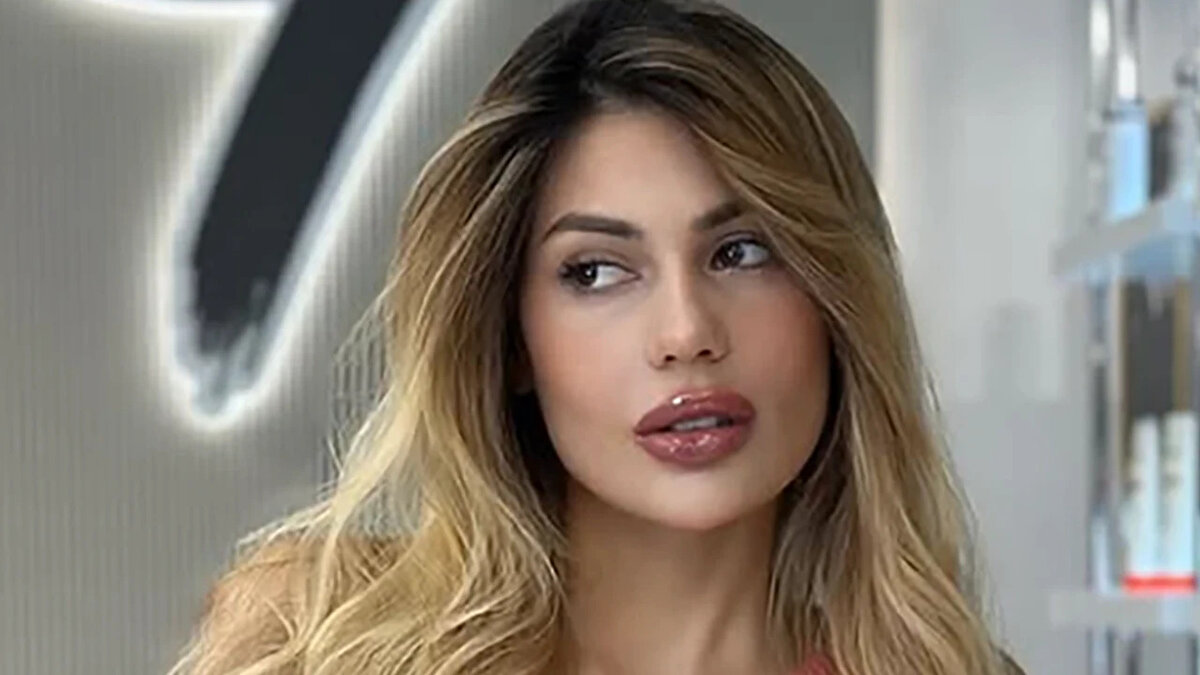 Sosyal medya fenomeni Nihal Candan Kasım 2023’te “dolandırıcılık” ve “kara para aklama” suçlamalarıyla tutuklandıktan sonra Anoreksiya Nervoza hastalığı sebebiyle hızla kilo vermeye başlamıştı. Nihal Candan daha sonra sağlık sorunları nedeniyle tahliye edildi. Ancak kilo vermeye devam eden Candan hastanelik oldu.