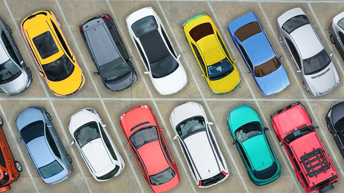 Araştırmayı yürüten uzmanlar, ikinci elde daha avantajlı satış yapmak isteyen tüketicilere önemli bir uyarıda bulunuyor: Yalnızca teknik donanım ya da kilometreye odaklanmayın; renk seçimi de alım-satım sürecinde belirleyici bir unsur.<br><br>