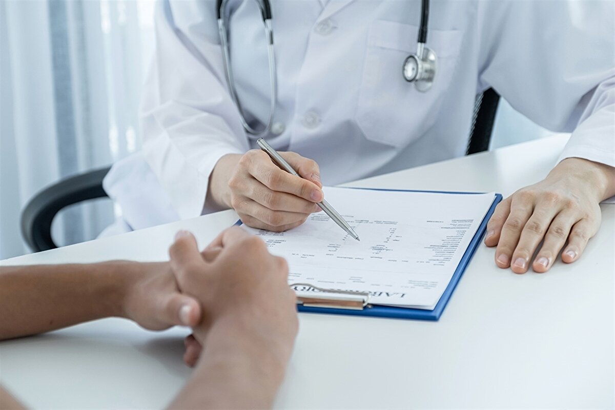 Örnek SMS Metni: T.C. Kimlik No sürücü 12345678901 sürücü → 2023<br><br>SMS Rapor Kısa Adı:<br>Sporcu: sporcu<br>Sürücü: surucu<br>Genel Tıbbi Değerlendirme: genel<br>İş Sağlığı ve Güvenliği: iş<br>HacUmre İçin Parmak İzi: hac<br>Yivsiz Av Tüfeği: yivsiz<br>Akli Meleke: aklimeleke