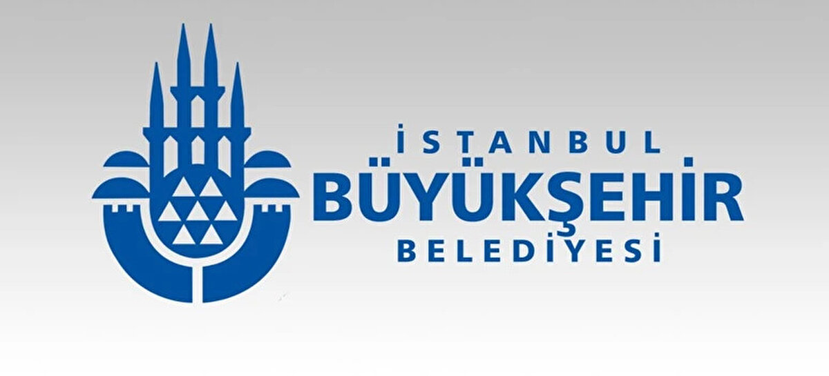 Buna göre "İmamoğlu İnşaat AŞ'nin İnmari Prime Projesi Kapsamında Yapmış Olduğu Villa Satışlarına İlişkin Yapılan Değerlendirme" kısmında, İmamoğlu İnşaat AŞ'nin yüzde 50-50 paylaşım oranıyla yaptığı 18 villadan oluşan projeden 9 villanın arsa sahiplerine verilmesi sonrası şirkete kalan 9 villadan 3'ünü sattığı anlatıldı.<br><br>Villalardan birini satın alan tüzel kişinin (Carsal Reklamcılık) ödediği paranın finansman kaynağının İBB'nin iştiraki olan Kültür AŞ'den alınan ihale sonucu elde edilen gelir olduğuna vurgu yapılan raporda, "Bu bağlamda şirket ve kişi banka hesapları arasında dolaştırılmak suretiyle paranın izinin kaybettirilmeye çalışıldığı, muvazaalı işlemler olduğu yönünde kuvvetli şüphe olan satın alma işleminin ticari bir satın alma işlemi olarak gösterildiği, satın almaya ilişkin ticari fatura kesildiği ve şirketin yasal defterlerine kaydedildiği" ifade edildi.<br><br>