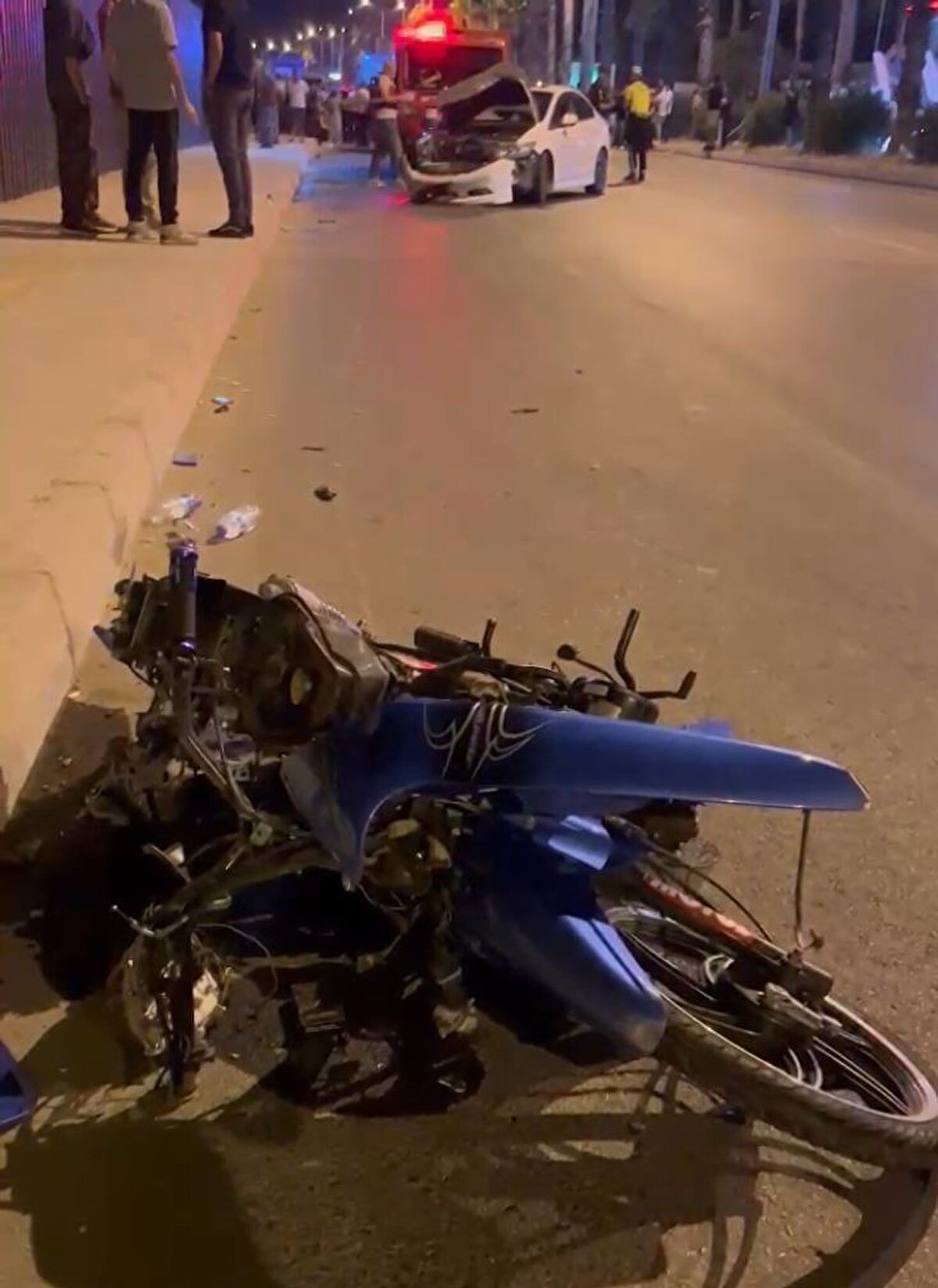 Merkez, bölgeye sağlık, polis, itfaiye ve jandarma ekiplerini sevk etti. Sağlık ekipleri motosiklet sürücüsünün hayatını kaybettiğini belirledi. 