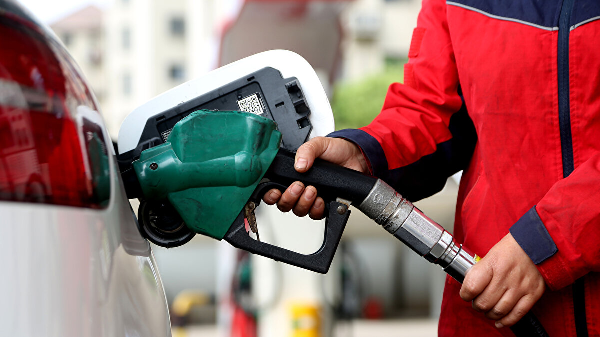 Ankara akaryakıt fiyatları<br><br>Benzin: 49,08 TL<br>Motorin: 50,34 TL<br>LPG: 24,99 TL