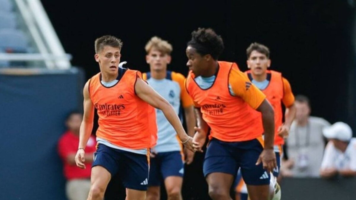 Piyasa değeri 45 milyon Euro<br><br>Real Madrid'in genç yıldızı Arda Güler'in, kulüple 2029 yılına kadar sözleşmesi bulunuyor. Arda'nın güncel piyasa değeri ise Transfermarkt verilerine göre 45 milyon euro.