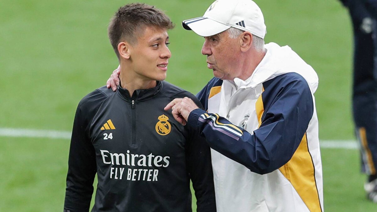 İstediği süreyi alamadı<br><br>Arda Güler, geçtiğimiz sezon Carlo Ancelotti yönetiminde İtalyan hocadan istediği süreyi alamadı. 20 yaşındaki futbolcu, ilk 11'de yer almakta çok zorlandı.