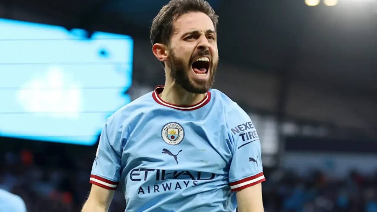 "1 yıllık kontratım kaldı"<br><br>"Manchester City ile 1 yıllık kontratım kaldı. Önümüzdeki sezon ayrılabilirim. Ne yapacağımı bilmiyorum ama bunu konuşmanın zamanı değil. Manchester City için iyi performans göstermeye konsantre oldum. Zamanı geldiğinde konuşacağım." ifadelerini kullandı.
