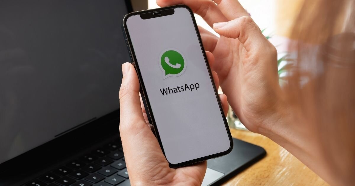 WhatsApp Keşfet bölümüne de yenilik geliyor<br><br>Sadece durum ekranı değil, WhatsApp’ın Keşfet bölümü de değişiyor. Meta, burada öne çıkan kanalları tanıtarak içerik üreticileri ve işletmelere ücretli abonelik imkanı sunacak. Aboneler, özel güncellemelere ulaşabilecek ve ödemeler uygulama mağazaları üzerinden yapılacak.
