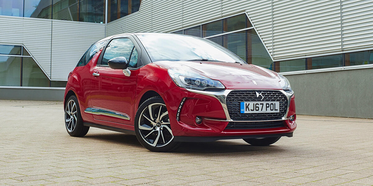 Japon yedek parça devi Takata'nın sorunlu hava yastıkları ölümcül kazalara neden olmaya devam ediyor. Fransız otomobili olan Citroen C3 ve DS3'lerle ilgili ölümlü kazalar ve şikayetlerin ardından Fransa hükümeti karar aldı.