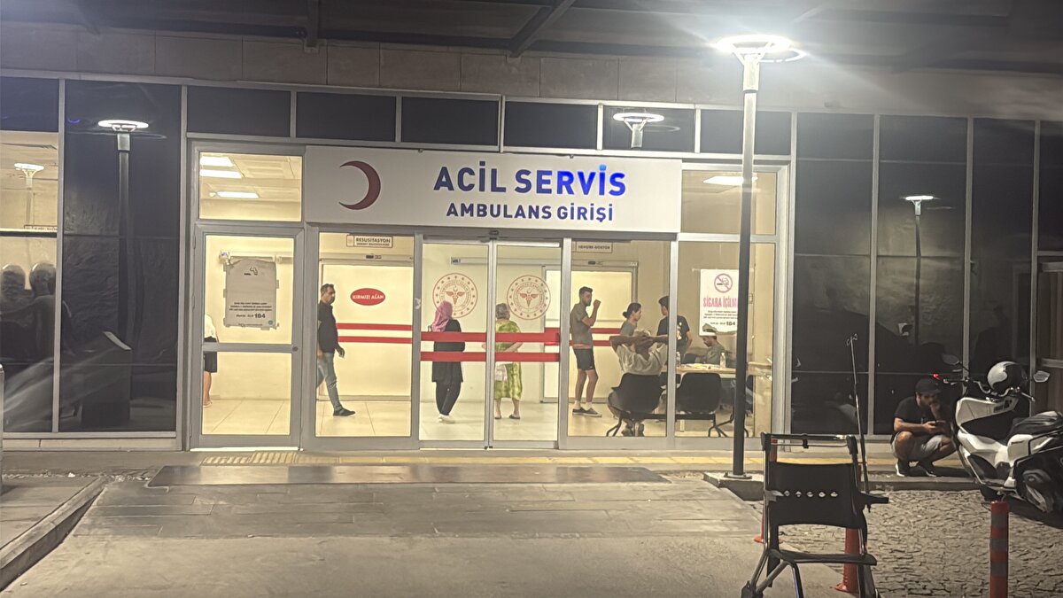 Çevredekilerin ihbarı üzerine bölgeye sağlık ve jandarma ekipleri sevk edildi. 