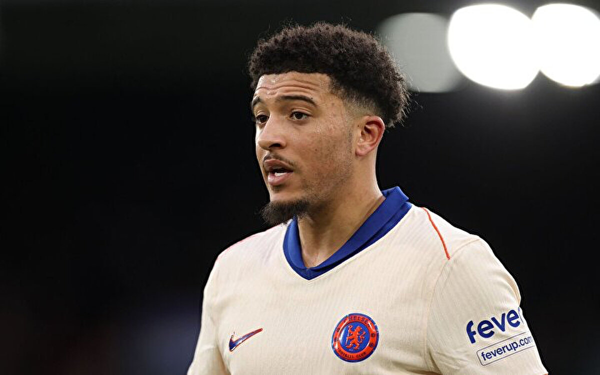 Rotasını dünyaca ünlü yıldızlara çeviren Fenerbahçe, transfer listesine Jadon Sancho'yu ekledi.<br>