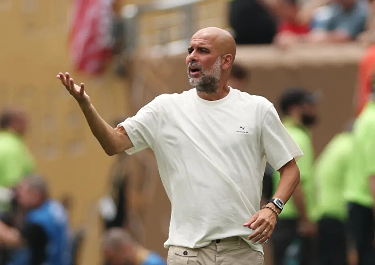 Guardiola, şu anda kadroda çok fazla oyuncu bulunduğunu ve ayrılabilecek isimler olduğunu belirtti. Deneyimli çalıştırıcı yeni sezonda geniş bir kadroyla çalışmak istemediğini söylemişti.<br>