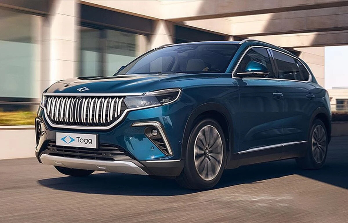 TOGG satışlarında artış bekleniyor<br><br>Yasa teklifinde belirtilen desteklerin sadece yerli üretim araçları kapsayacak olması, TOGG gibi Türkiye'nin yerli markalarına da doğrudan olumlu etki yapacak. Uzmanlar, hurda teşviki ve vergi indirimi sayesinde TOGG T10X gibi modellerin satışlarında ciddi bir artış bekliyor.