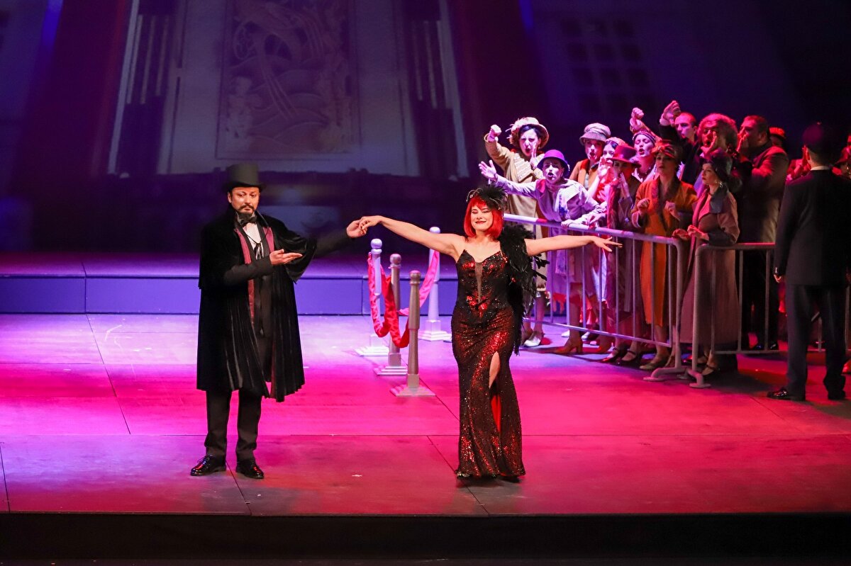 Samsun Devlet Opera ve Balesi sahnesinde yalnızca iki özel temsil ile sahnelenen bu büyük prodüksiyon, sezonun en dikkat çeken yapımları arasında yerini almaya hazırlanıyor.