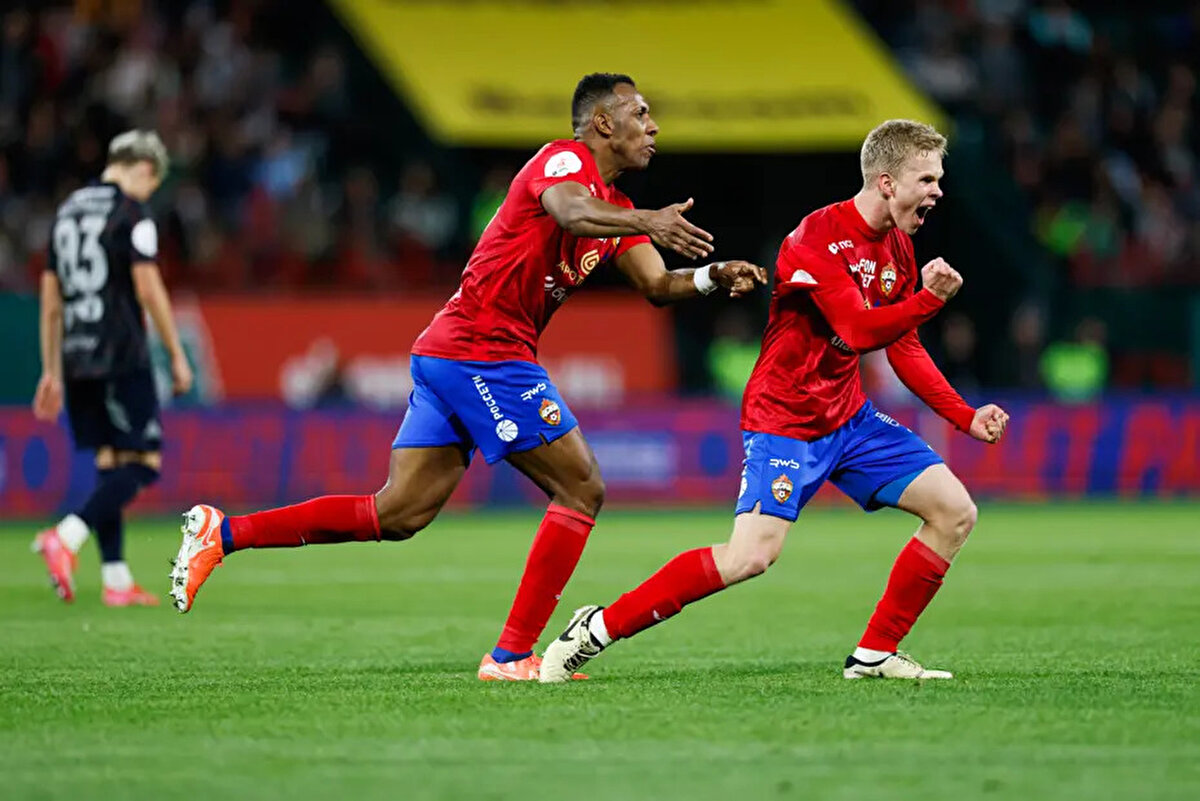 Rus ekibi CSKA Moskova'nın genç futbolcusu Matvey Kislyak'ın adı Fenerbahçe'yle anılırken Portekiz basınından sürpriz bir iddia geldi.<br>