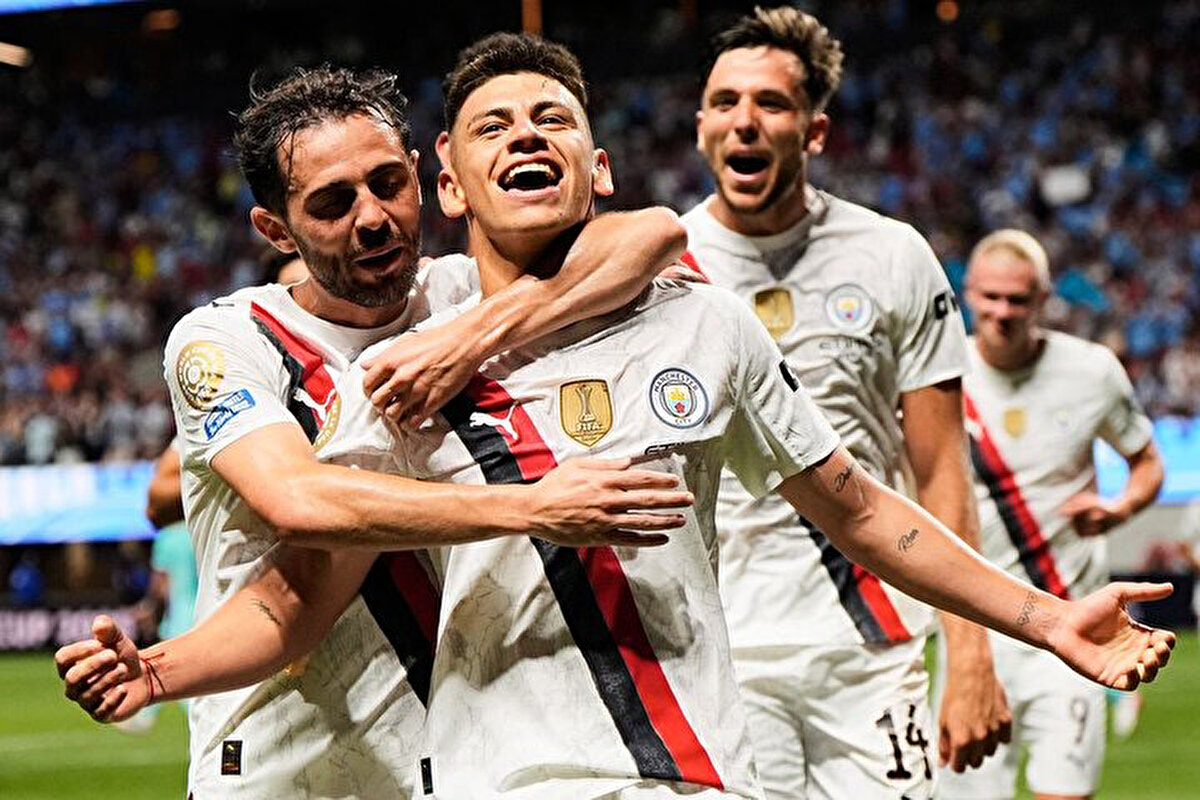 Karşılaşma Manchester City hızlı başladı ve İlkay Gündoğan’ın 8. dakikada attığı golle 1-0 öne geçti.<br>