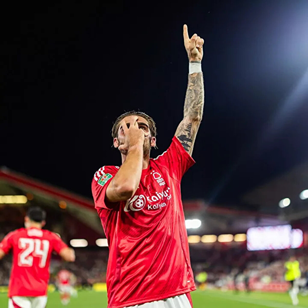 Bu bölge için öne çıkan isimler arasında Premier Lig ekibi Nottingham Forest forması giyen Portekizli sol kanat Jota Silva öne çıkıyor. <br>