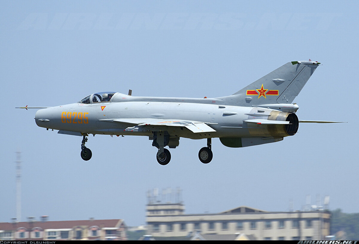 12. Chengdu J-7 (Çin) – 650 adet etkin kullanımda<br>reddit.com+4