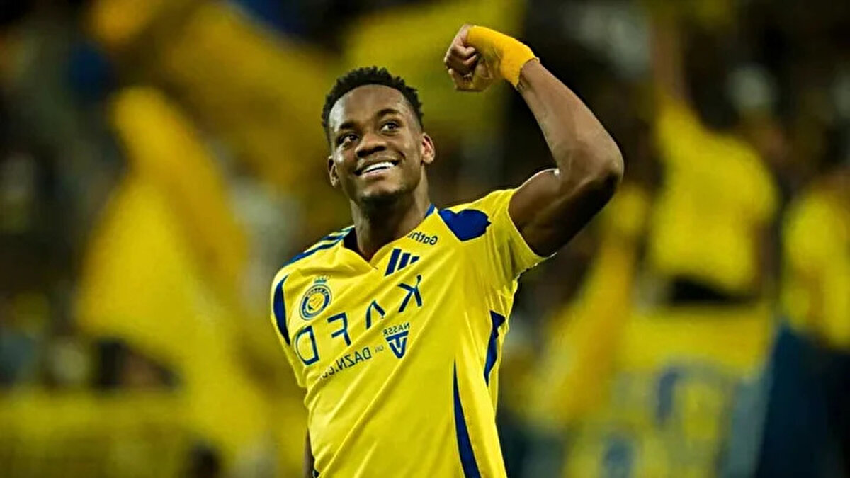 Fenerbahçe, Duran'ın yıllık ücreti ve kiralama ücreti dahil 16 milyon avroluk bir paket teklif sunarken cevap için beklemeye geçti.<br>