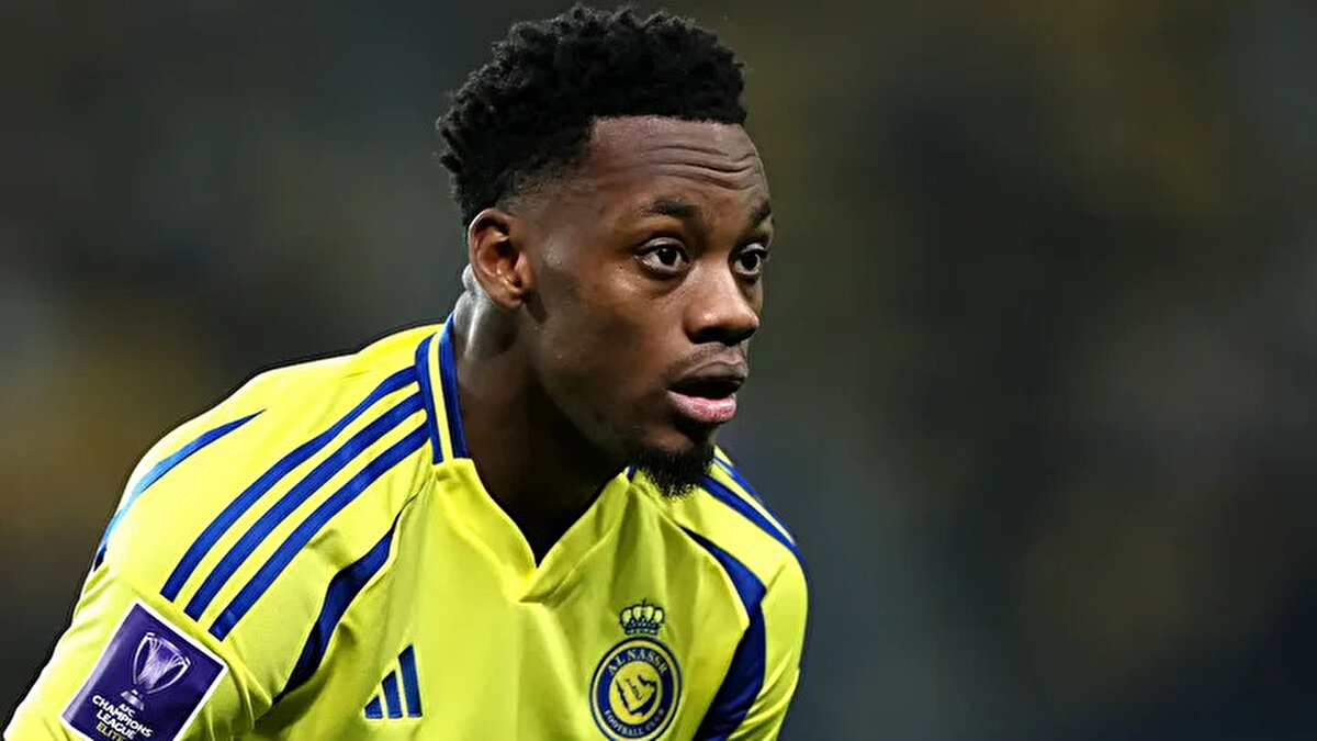 Fenerbahçe, bir süredir listesinde yer alan Suudi Arabistan takımı Al Nassr'ın forveti Jhon Duran için ısrarlarını sürdürüyor.<br>