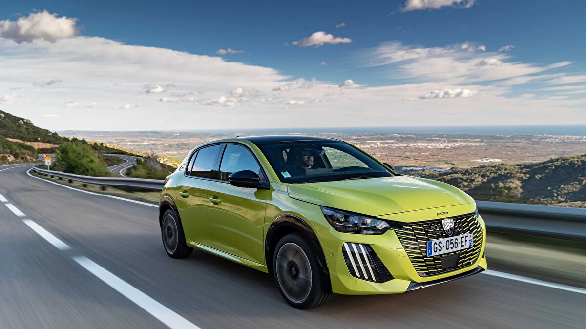 <br><br>15. Peugeot e-208 GT 100kW,1632000<br>