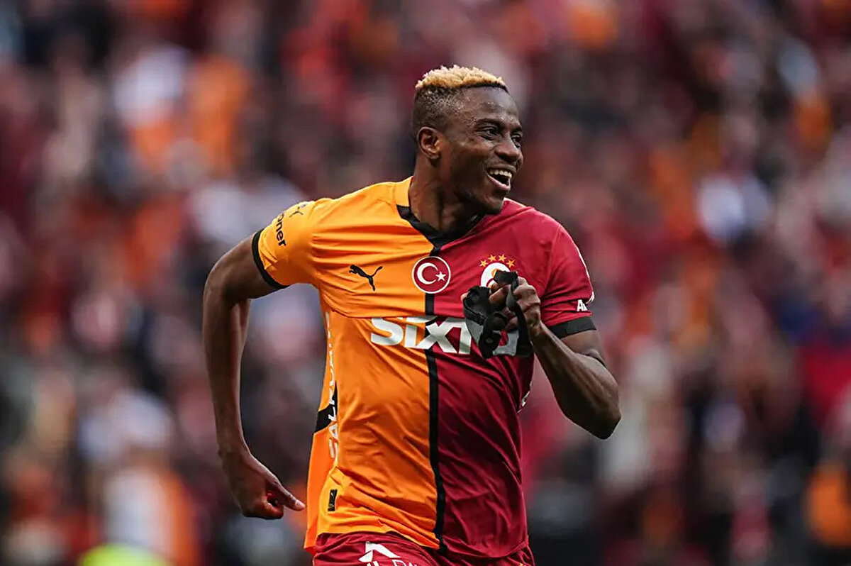Galatasaray bu yaz Victor Osimhen'in bonservisini almak için bastırıyor. Sarı kırmızılılar, Al Hilal'den sonra oyuncuya en yüksek maaşı teklif eden kulüp konumunda bulunuyor.<br>