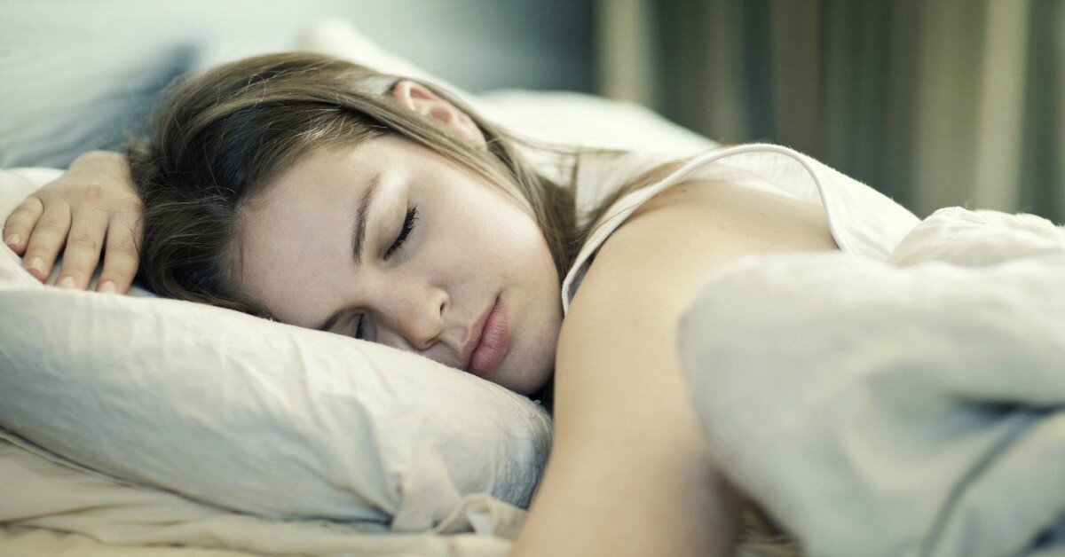 5. Alt katta uyuyun<br>Sıcak hava yukarı çıktığı için alt katlar her zaman daha serindir. Dubleks evlerde alt katı tercih edin.