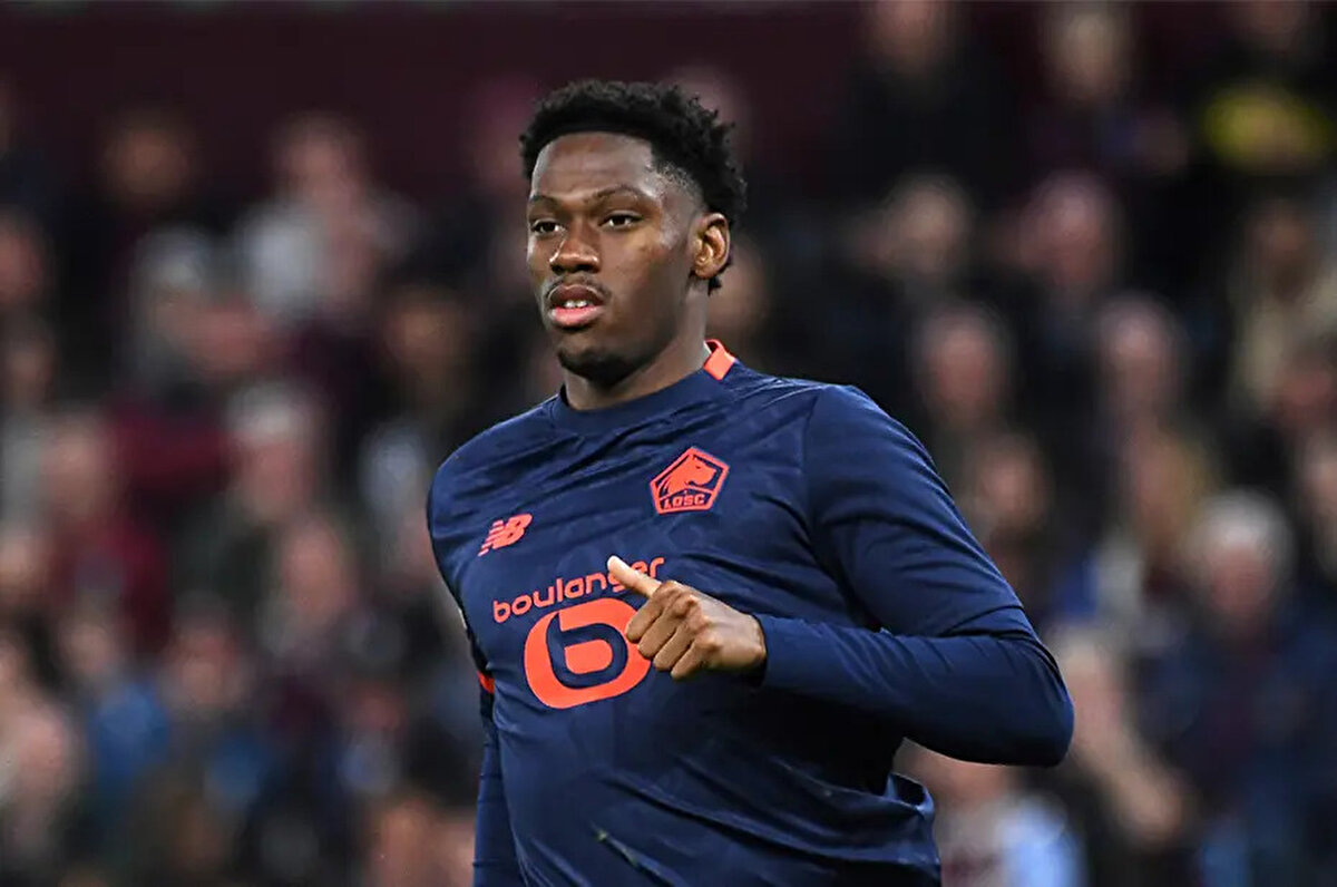 Aynı durum Jonathan David içinde geçerli. Habere göre Fenerbahçe, yıldız golcüye yıllığı 10 milyon eurodan 3 senelik sözleşme ve 15 milyon euro imza parası önerdi.<br>