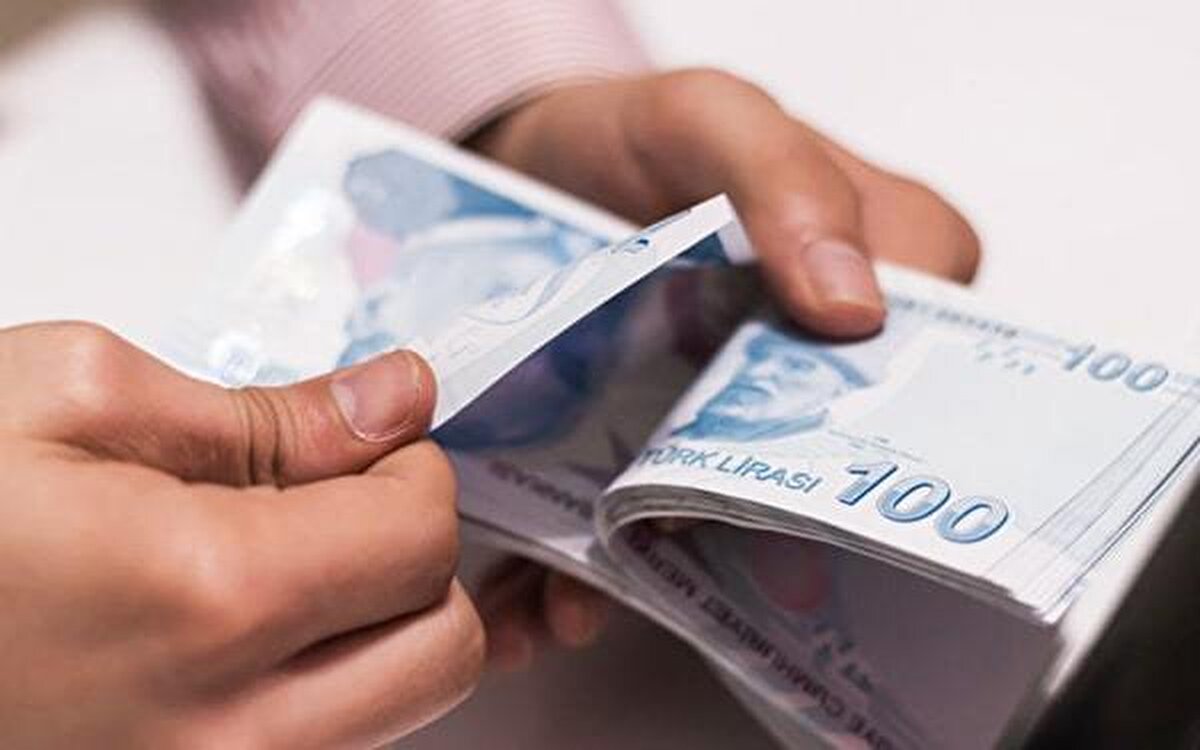 Haziran 2025 emekli promosyon oranları<br><br>2025 yılında SGK emekli maaşını taşıyanlara yönelik promosyon kampanyaları hız kazandı. Bankalar, 3 yıl boyunca maaş alma taahhüdü veren emeklilere çeşitli nakit promosyon ve ödüller sunuyor. İşte banka banka emekli promosyonları: