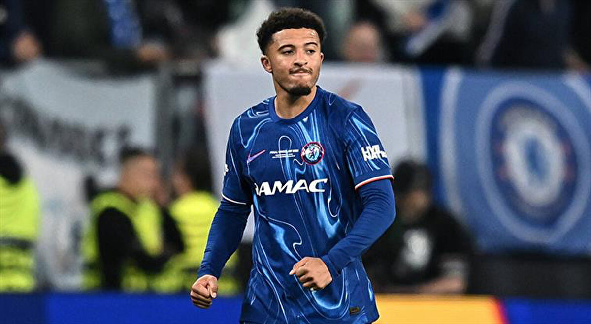 Jadon Sancho, Borussia Dortmund forması giydiği 2020 yılında 130 milyon euro piyasa değerini görmüştü. Şu anda 28 milyon euro piyasa değerine sahip olan futbolcu geçen sezon 42 maçta forma giydi.