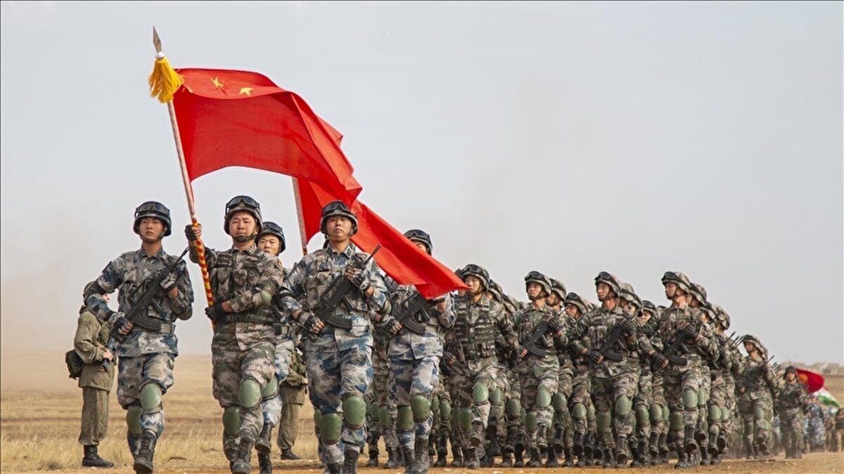 2. Çin<br>Dünyanın en kalabalık ordularından birine sahip olan Çin, hipersonik silah teknolojisi, merkezi kontrol sistemi ve devasa yüzölçümü sayesinde işgal edilemez ülkeler arasında.