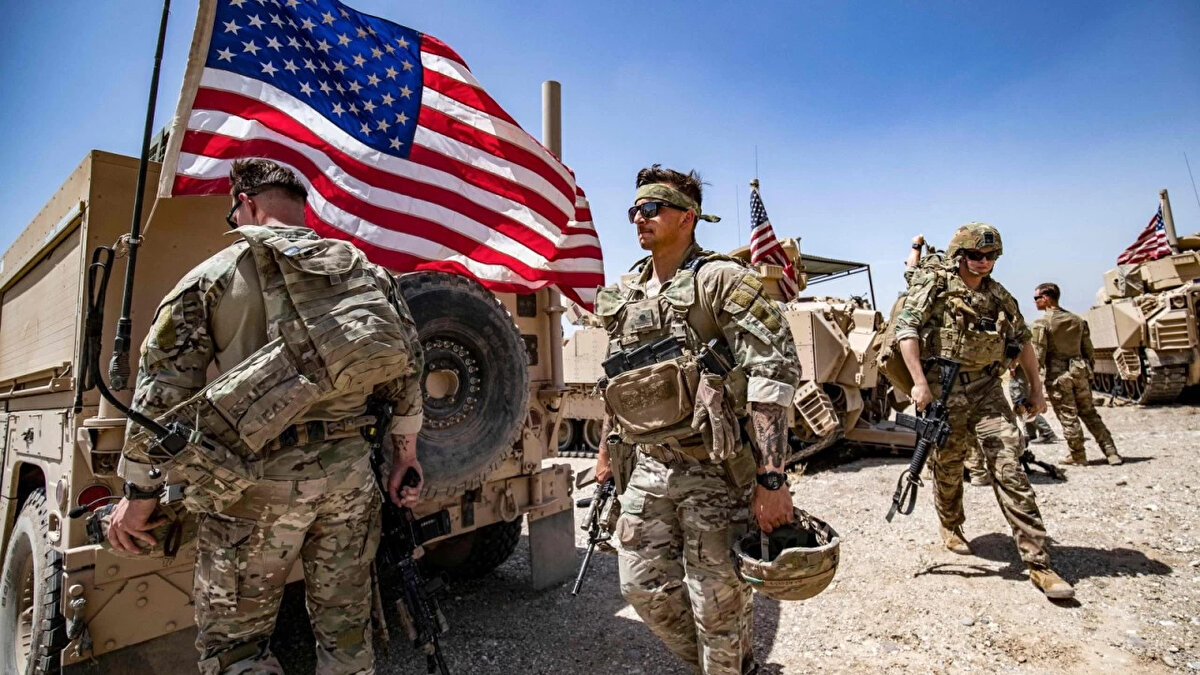 1. Amerika Birleşik Devletleri (ABD)<br>Yüksek savunma bütçesi, nükleer üçlü saldırı kapasitesi (kara, deniz, hava), silahlanmış sivil halk ve okyanuslarla çevrili coğrafi yapısıyla işgali neredeyse imkânsız kabul ediliyor.