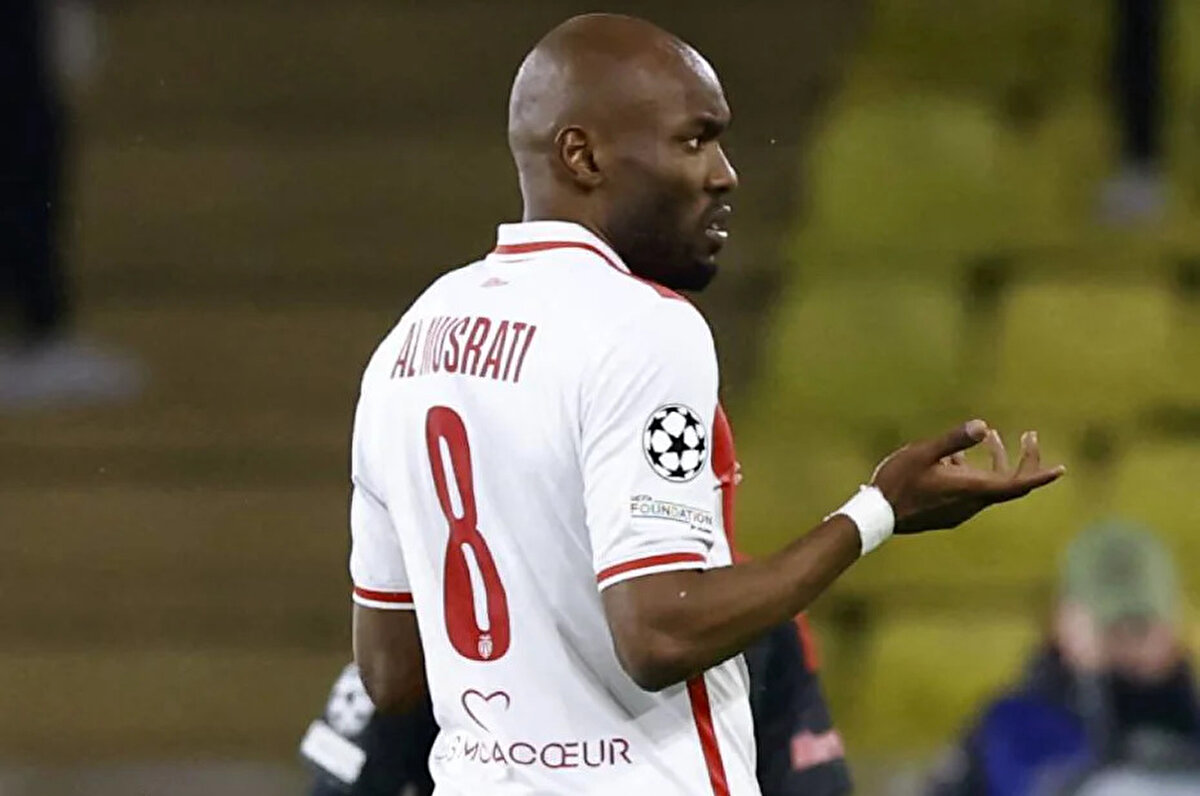 Beşikta'ın Al-Musrati için 8 milyon euro bonservis biçtiği belirtildi. Siyah-beyazlılar, Libyalı futbolcuyu 11 milyon euro bonservis artı 1 milyon euro da kiralama bedeli karşılığında 2024'te kadrosuna katmıştı.<br>