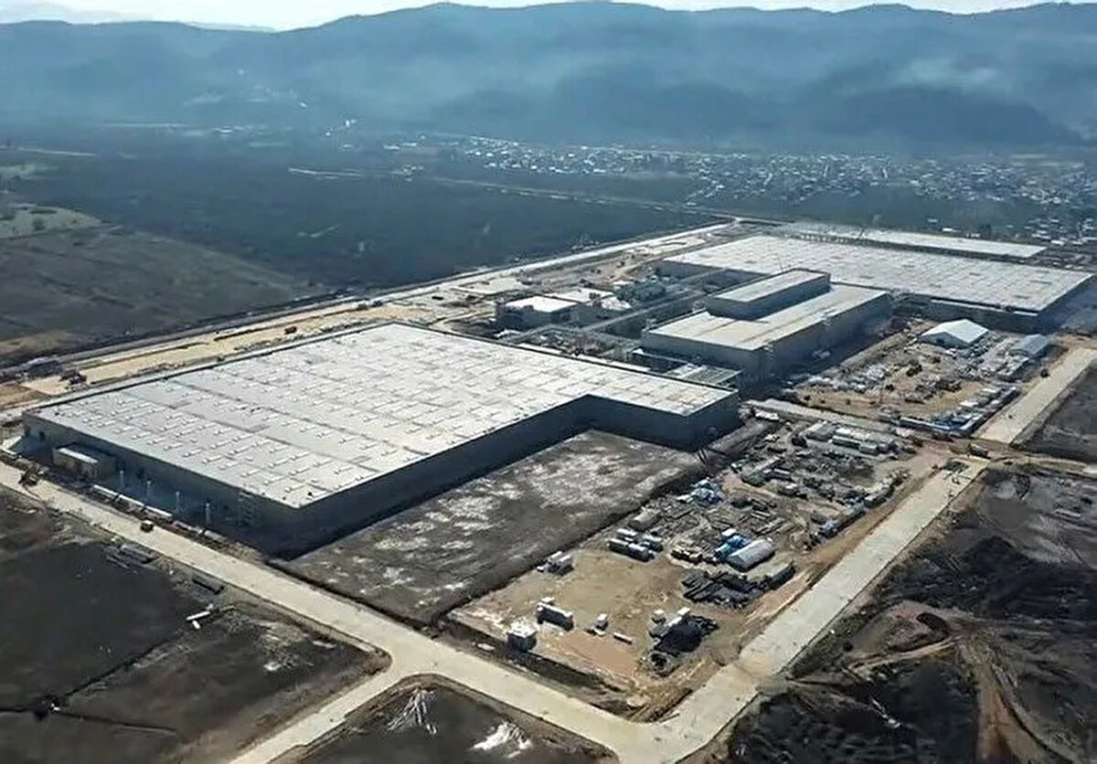 İSO 500'DE 37'NCİ<br><br>TOGG, İstanbul Sanayi Odası (İSO) tarafından gerçekleştirilen "Türkiye'nin 500 Büyük Sanayi Kuruluşu" araştırmasının 2024 sonuçlarında bir önceki yıla göre 5 basamak birden yükselerek 37'nciliğe yerleşti.