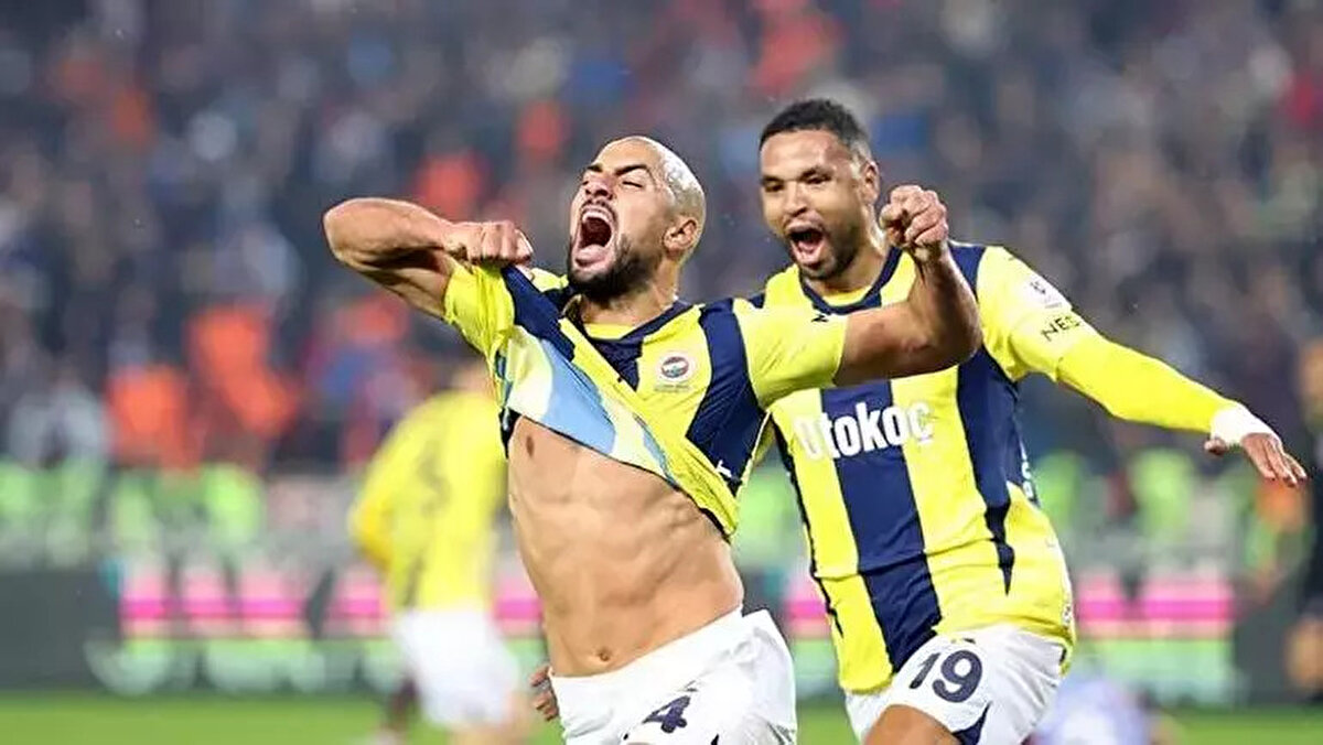 Amrabat'a İtalya'dan talip<br><br>Sarı-lacivertlilerin geçtiğimiz sezonun başında Fiorentina'dan kadrosuna kattığı Sofyan Amrabat için İtalyanlar yeniden harekete geçti. İtalyan ekibi Atalanta, Faslı oyuncuyu kadrosuna katmak için harekete geçti. Oyuncunun piyasa değeri ise 17 milyon Euro.<br><br>(Fanatik)