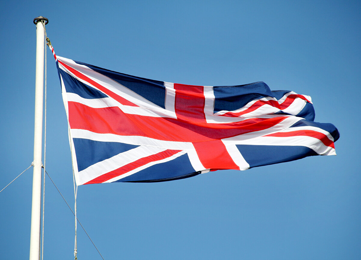 🥉 3. Birleşik Krallık<br><br> Bütçe: ~75 milyar $<br><br> Asker: ~148.000<br> 📌 Nükleer başlık, güçlü donanma ve F-35 filosuyla Atlantik’in güvenlik garantörlerinden.