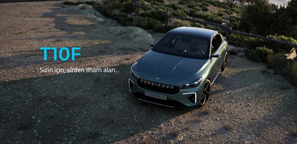 Togg T10F fiyatı ne kadar olacak?<br><br>Sosyal medyada ve sektörel kaynaklarda yer alan iddialara göre Togg T10F’in başlangıç fiyatının 1 milyon 300 bin TL seviyelerinde olacağı öngörülüyor.<br><br>Bu fiyatın, özellikle kısa menzilli ve tek motorlu versiyon için geçerli olması bekleniyor. Hurda teşviki ve ÖTV muafiyetleri gibi devlet destekleriyle bu rakamın daha da düşme ihtimali bulunuyor. Uygun fiyat politikası, elektrikli otomobil pazarında Togg’u güçlü bir oyuncu haline getiriyor.