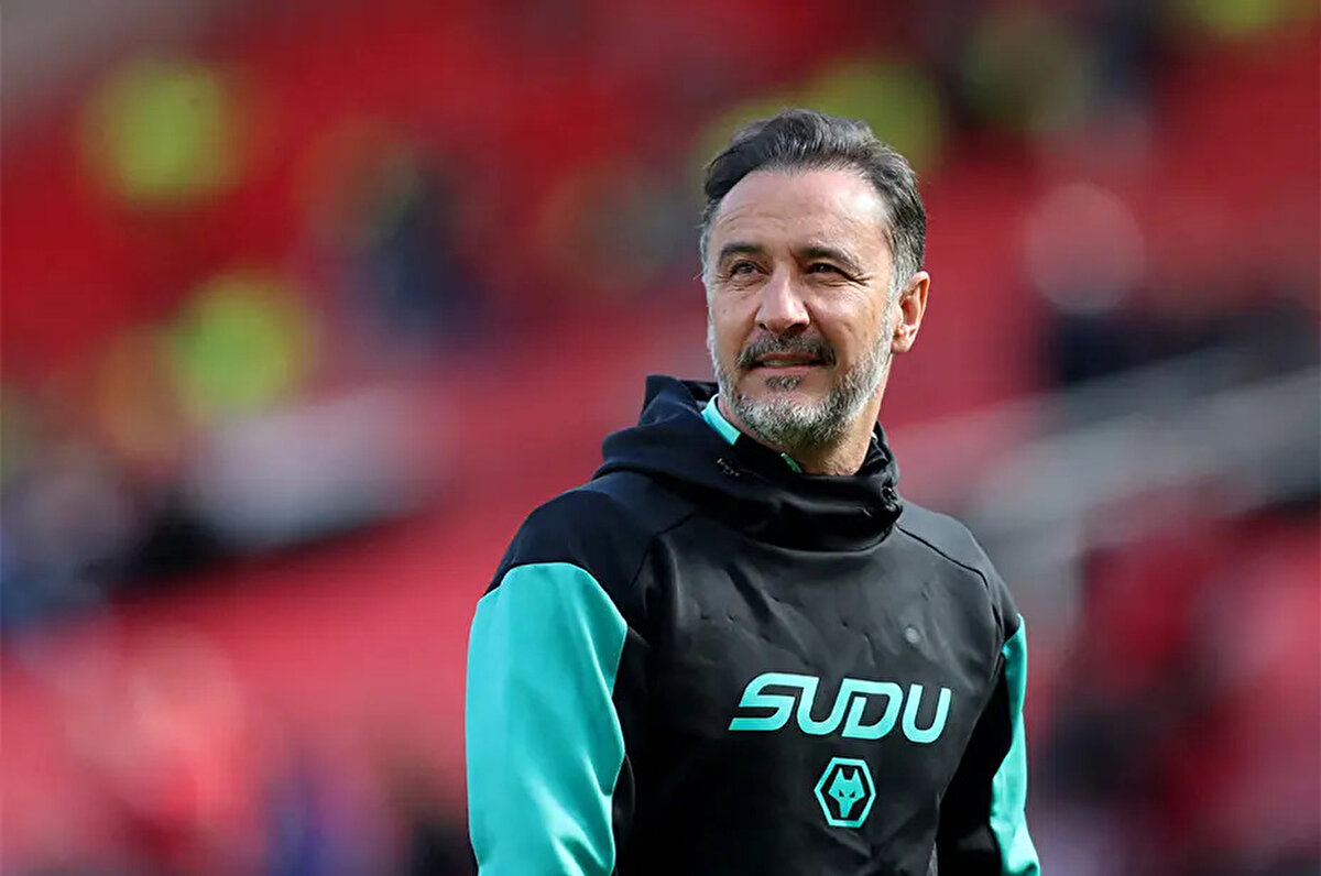 Antrenmanları bitirdiğinde, bitiriciliği, sol ayağı üzerinde çalışmak istediği için bir saat daha yanında kalmak zorunda kalıyorduk...<br>