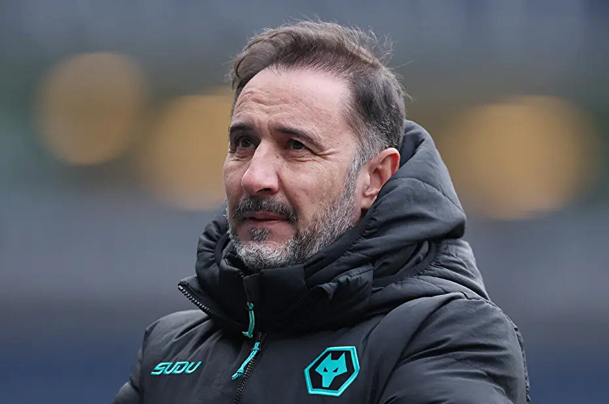 "Bizimle antrenmana ilk geldiğinde 16 yaşındaydı. Erkekler arasında bir çocuktu ama her topu aldığında son bir pas daha yapardı. Eğer bir hata yaparsa, topu tekrar ister ve tekrar denerdi.<br>