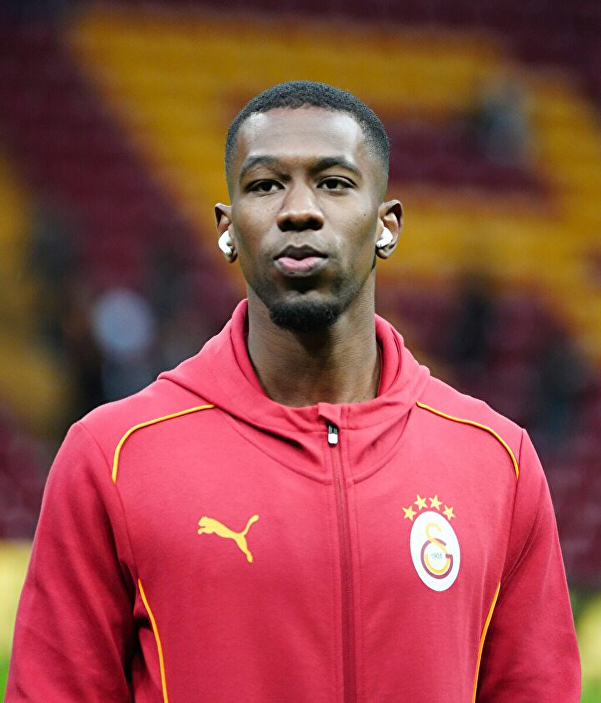 Sarı-kırmızlılar, Cuesta'yı zarar etmeden elden çıkarmayı düşünüyor. Bu yüzden de Anderlecht'in teklifi yetersiz bulunup reddedilmesi bekleniyor.<br>