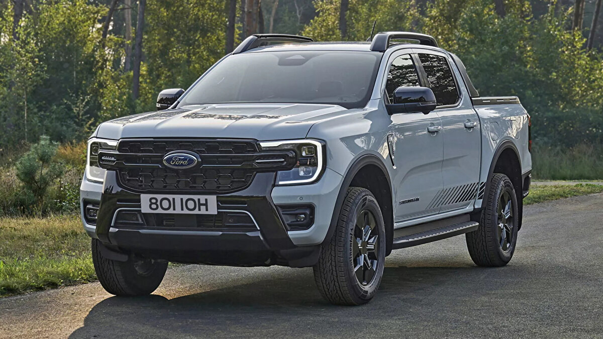 Ford Ranger<br><br>Başlangıç paketi:<br>Mevcut fiyat: 2.820.200 TL<br>Yeni fiyat (yüzde 50 ÖTV): 4.067.594 TL<br><br>Tam donanım:<br>Mevcut fiyat: 3.954.100 TL<br>Yeni fiyat (yüzde 50 ÖTV): 5.703.027 TL
