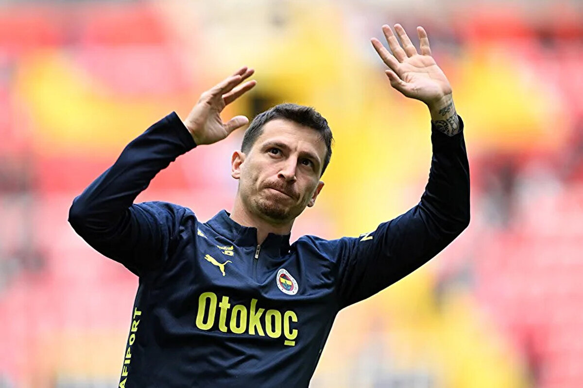 Mert Hakan Yandaş, Fenerbahçe formasıyla toplam 149 maça çıktı. Yandaş bu karşılaşmalarda 11 gol ve 25 asistlik skor katkısı verdi.<br>