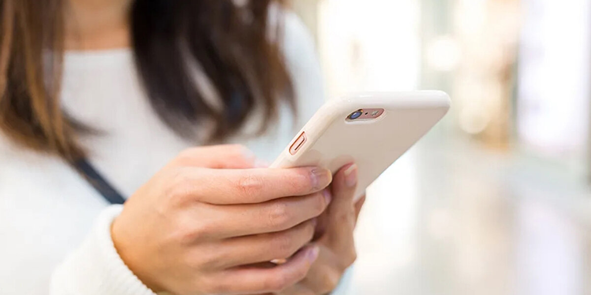 Şirketlere net bilgilendirme ve açık rıza şartı getirildi<br><br>Yeni düzenleme kapsamında şirketlerin artık telefon numarası toplarken neden bu bilgiyi istediklerini açıkça belirtmesi gerekiyor. Ayrıca, kullanıcıya ticari mesaj gönderilip gönderilmeyeceği konusunda da net bir bilgilendirme yapılması zorunlu hale geldi. Kullanıcıdan alınacak rızanın, doğrulama koduyla birlikte değil, ondan bağımsız bir şekilde, özgür iradeyle ve açık biçimde alınması gerekiyor. Bu şartları yerine getirmeyen firmalar hakkında ise idari yaptırımların uygulanacağı bildirildi.