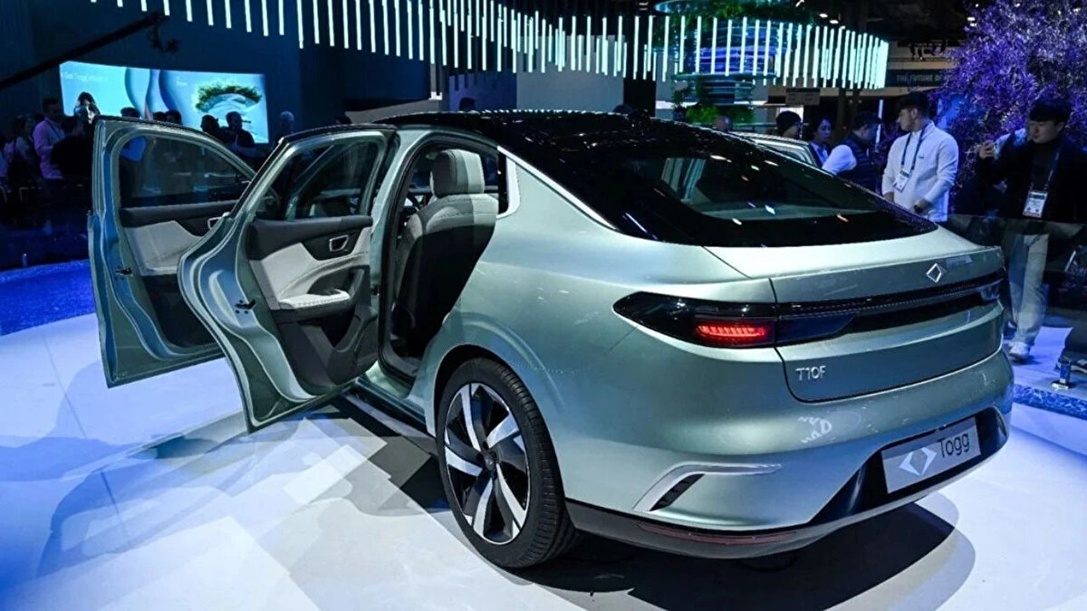 Togg T10F<br><br>Aracın yaz aylarında 1.300.000 TL fiyat ile satışa sunulması bekleniyor.