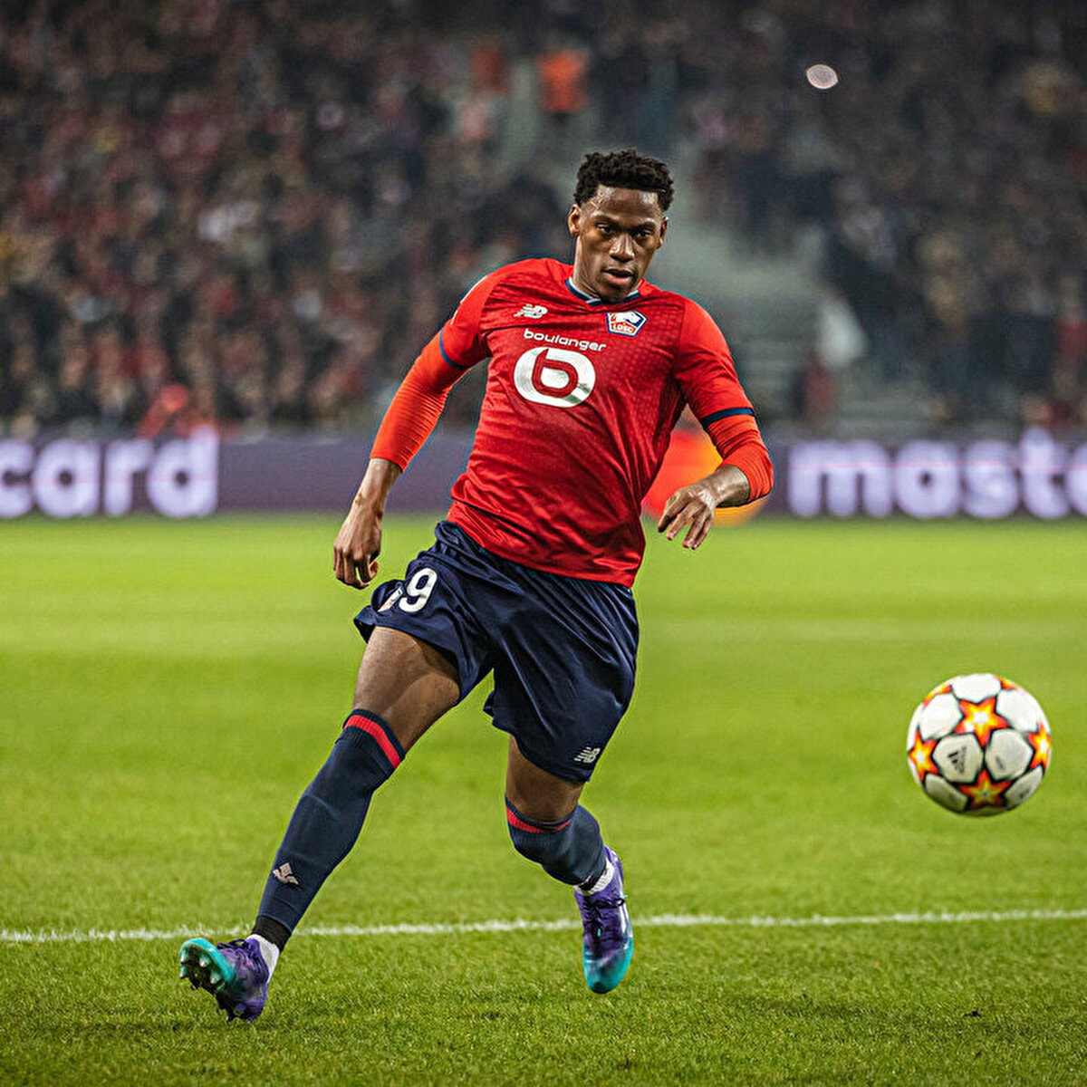 Serbest statüde yer alan forvet oyuncusu Jonathan David, Juventus'un sunduğu teklifi kabul etti.<br>